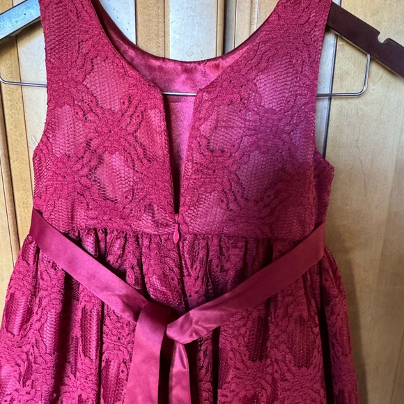 Girl Red Dress Size 6 - Picture 6 of 9